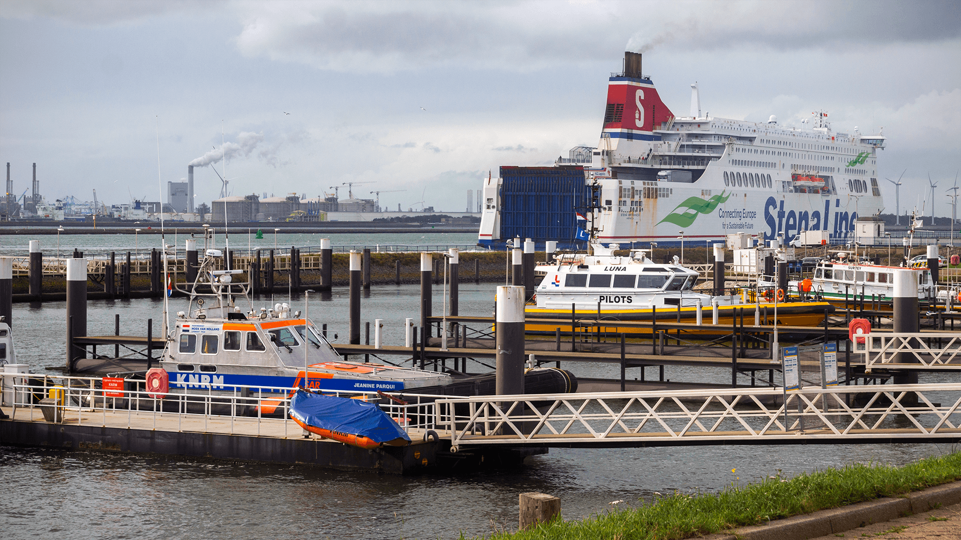 Have a website created for your company or organization by ComBron in Hoek van Holland.